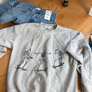 urban outfitters crew neck!